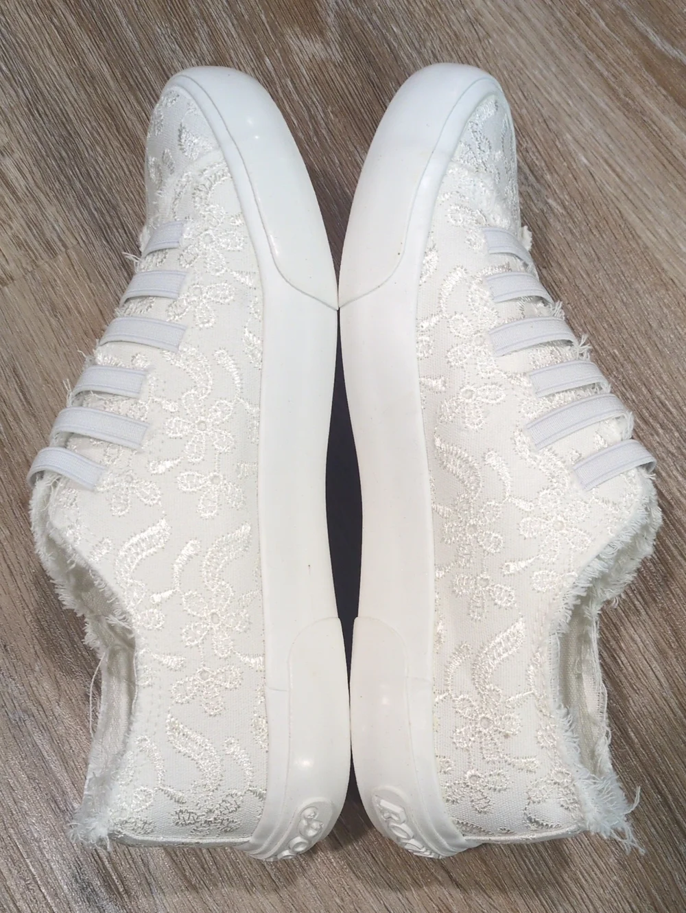 👟❤️😎NIB Rocket Dog Cream/White Lace Slip-On Sneakers Women's size 6.5👟❤️😎